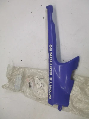 Verkleidung 3GF-F8395-20 rechts D61 Yamaha CR 50Z unten Helmfach Rumpf Emblem - Bild 1 von 4