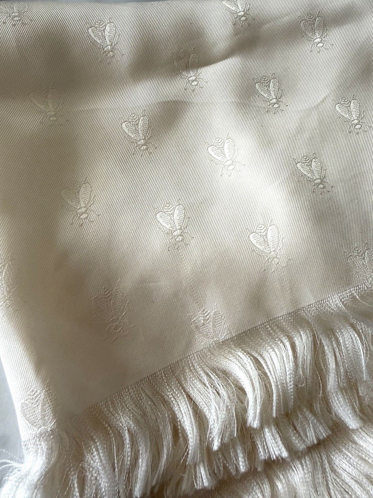 Vintage Hermes Paris 100percent Silk Off White Royal Bee Print Scarf Shawl 56” X 37” image 2