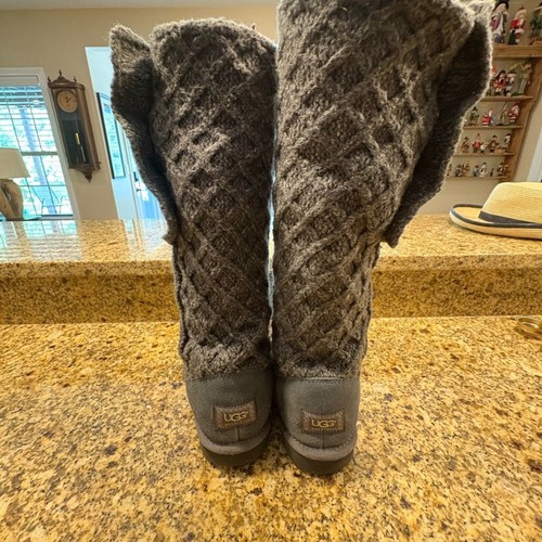 UGG • Stivali maglione classico Argyle Cardi in maglia grigio taglia 9 reticolo Basketweave - Foto 5 di 11