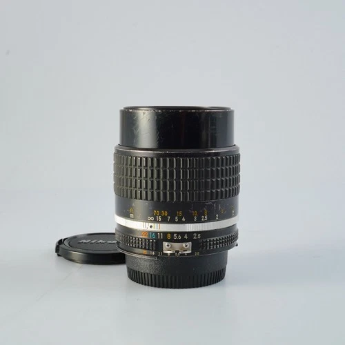 VERY GOOD Nikon Ai-S Nikkor 105mm F/2.5 Prime Lens