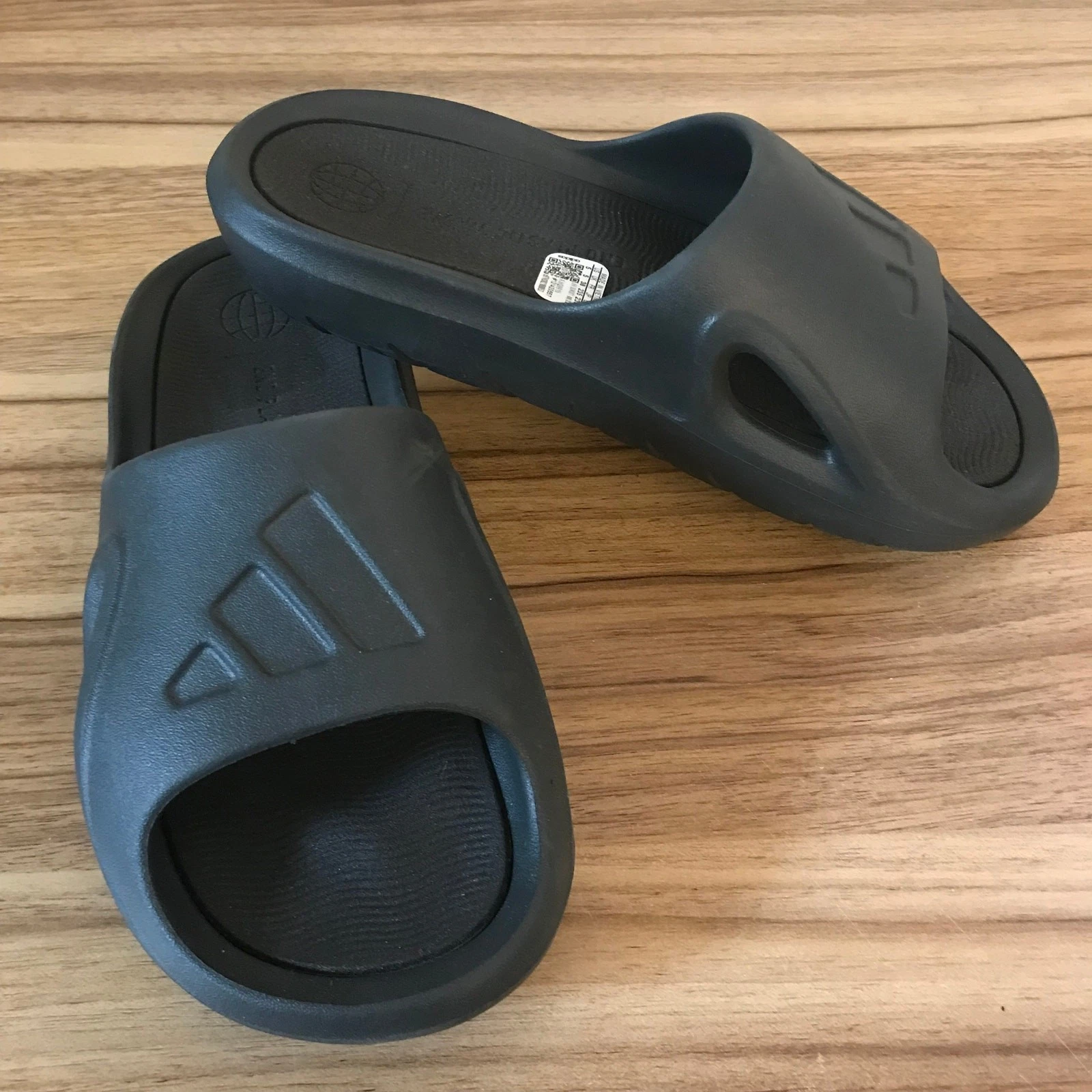 Sandali Adidas Adicane Slide neri da donna taglia 5 slip on outdoor HQ9915 nuovi senza scatola