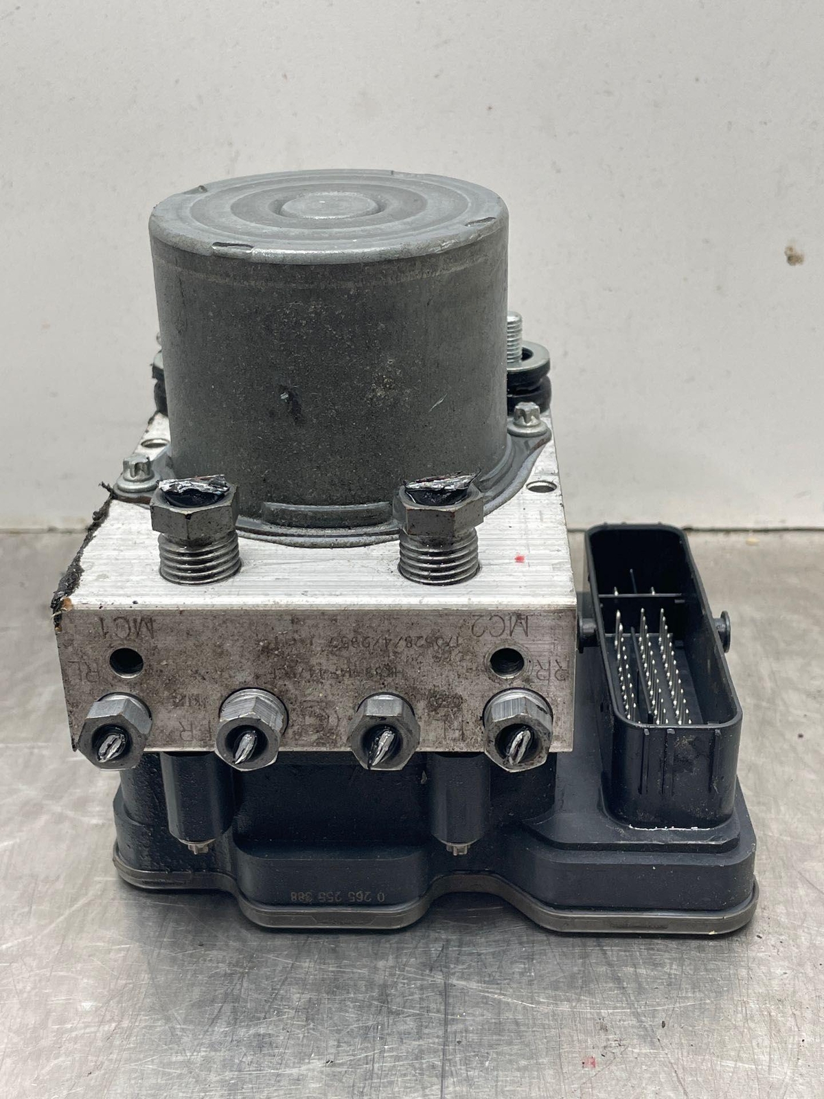 2018 JAGUAR XF OEM ABS ANTI LOCK BRAKE PUMP ASSEMBLY 17K HK83  