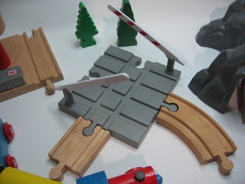 TUNNEL, LEVEL CROSSING & TRACK for Wooden Train / Road ( Fits Brio Thomas ) A20 - Picture 5 of 9