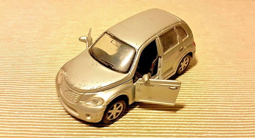 Collezione Vintage Maisto Chrysler Daimler 2000 Die Cast scala 1/39 - Foto 9 di 9