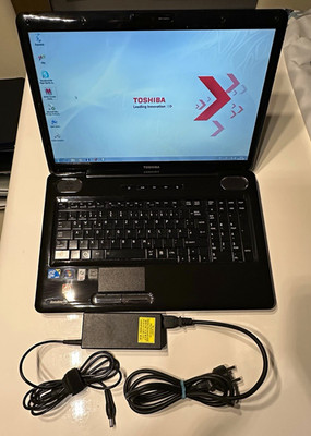 Toshiba Satellite L555-10M 15,6'' Core 2 Duo 4GB 500GB HDD Win7 HP Netzteil