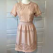Luxe Apothetique Peach Lace Trim Fit and Flare Dress Short Sleeve Small