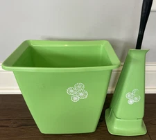Vintage 60s/70s RUBBERMAID Toilet Brush Caddy Holder /WASTEBASKET~GREEN