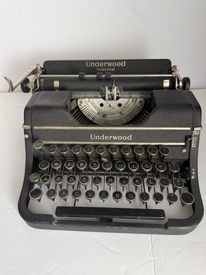 Vintage Underwood Universal Portable Typewriter Untested For Parts