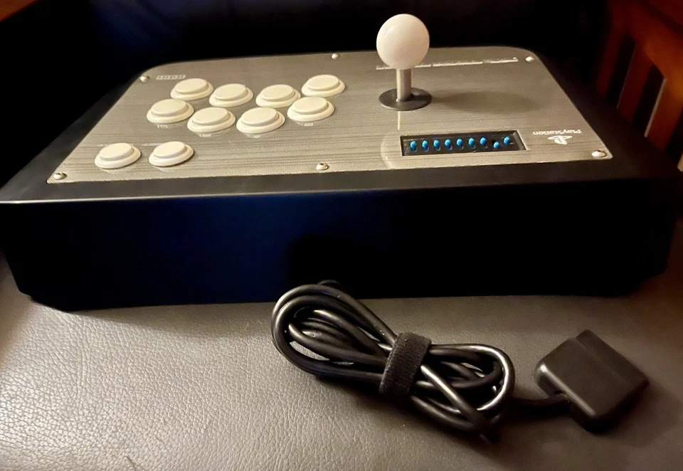 Hori HRAP Sony Playstation 2 Wired Arcade Stick. Sanwa Controls, Vinyl Dyed Case - Image 3 of 4