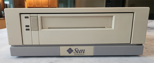Sun 599-2147-01 7GB/14GB External Tape Drive - Picture 4 of 7