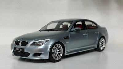 BMW M5 1/18 ダイキャスト￼モデルカー BMW M5 Diecast Car Model 1/18 Orange/Black All Stars Die