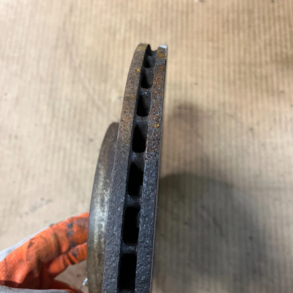 Disco rotor de freno delantero izquierdo o derecho MINI COOPER COUNTRYMAN 2011-2016 FABRICANTE DE EQUIPOS ORIGINALES Foto 3 de 4