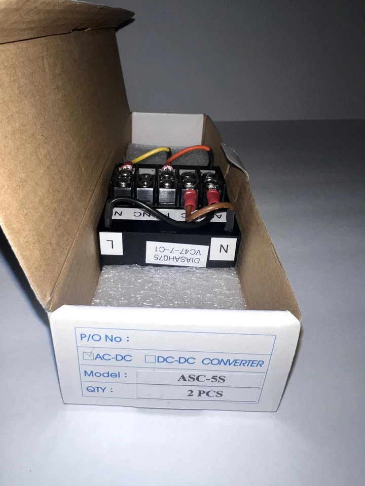 ARCH Electronics Corp. DIASAH075 Bloque fuente de alimentación 5 voltios/5 AMP/ 230 VAC in Foto 4 de 4