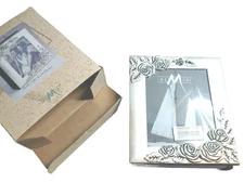 New Cast Metal Display Album Melannco in Box Photo Frame