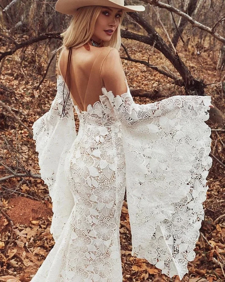 Vestidos de novia boho de sirena con hombros descubiertos mangas acampanadas encaje aplique vestido de novia Foto 3 de 4