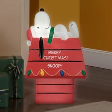 3 FT CHRISTMAS SNOOPY ON DOGHOUSE BLOW MOLD LIGHTED YARD PROP