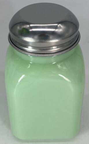 Stove Top Spice Jar / Shaker - Jade Jadite Jadeite Green Glass - Mosser USA - Picture 1 of 1