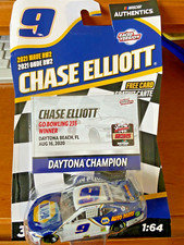 Chase Elliott 9 NAPA Daytona NASCAR Authentics Diecast Car 1/64 - 2021 Wave RW2