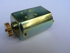 Goldener Carrera Exclusiv Motor mit 20 Zähne Ritzel  Neu