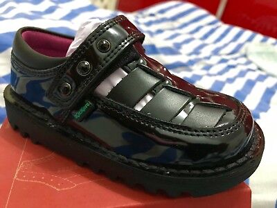 Para mujeres Zapatos Kickers Fragma T patente en Negro