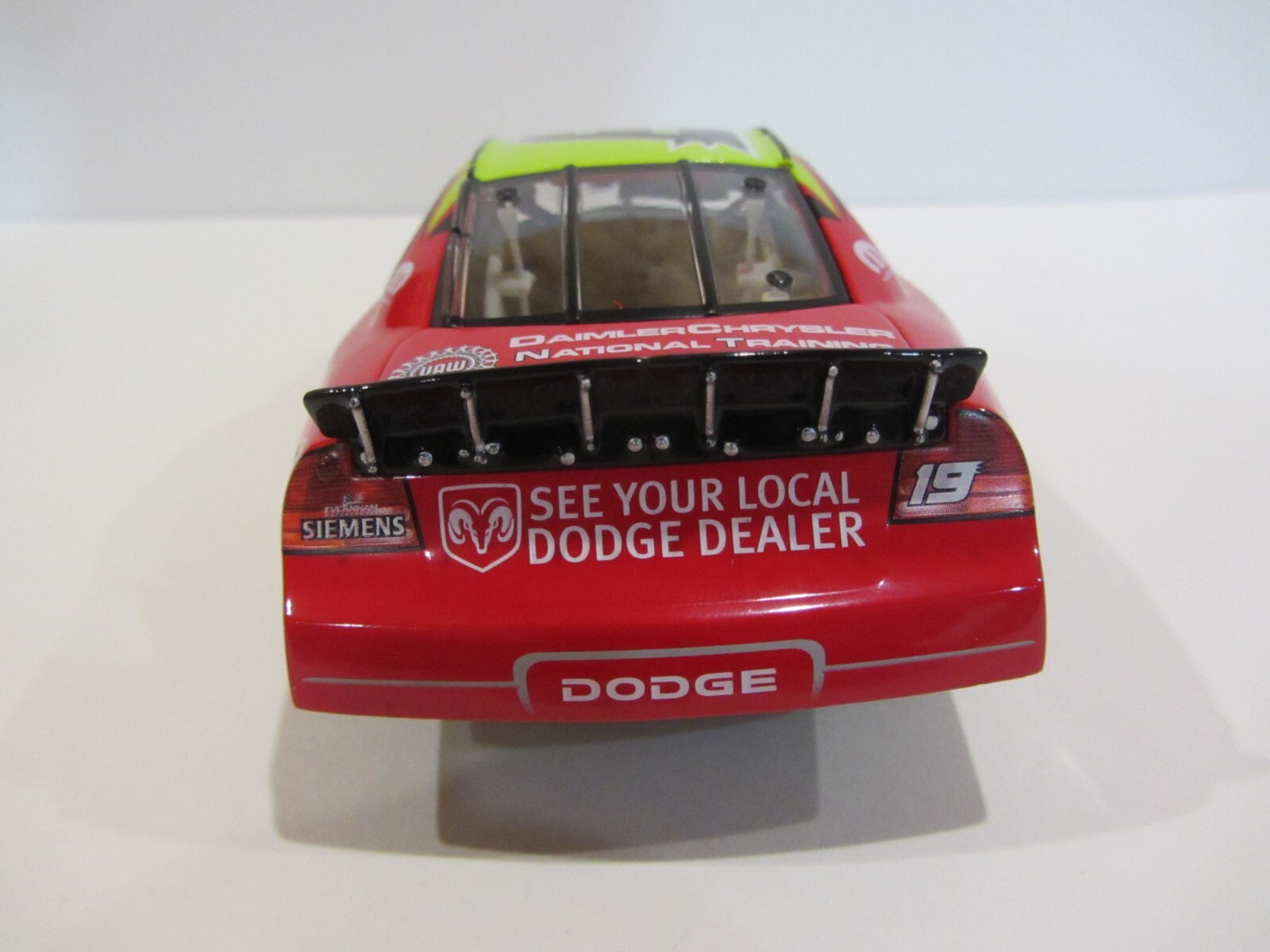 2004 JEREMY MAYFIELD signed NASCAR 1/24 LIONEL DIECAST CAR MAD MAGAZINE