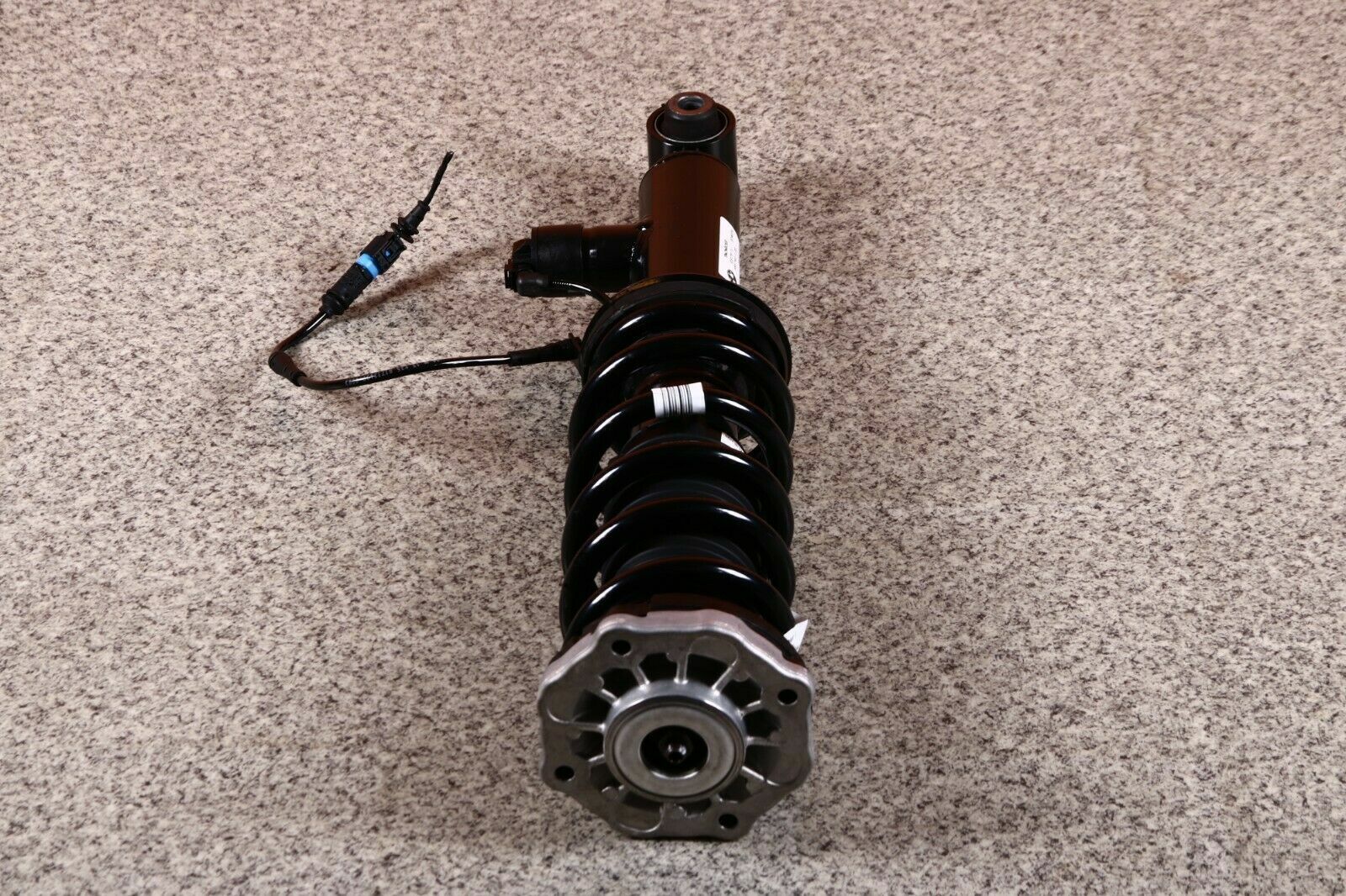 2x GASDRUCK STOSSDÄMPFER + STAUBSCHUITZSATZ + FEBI DOMLAGER HINTEN FÜR