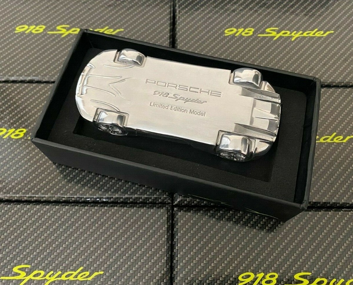 ポルシェ918spyder メタルカー　ペーパーウェイト　非売品 Porsche 918 Spyder Solid Aluminum Billet Paperweight / Authentic