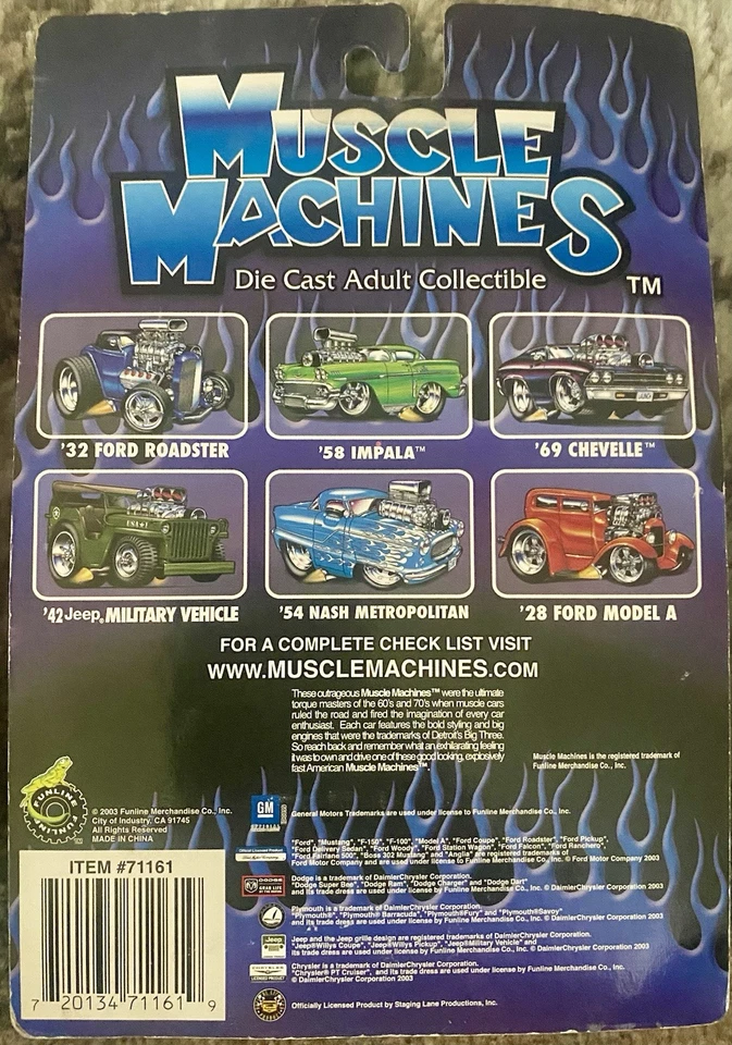 Muscle Machines Limited 1954 Nash 54 Metropolitan blanco amarillo Foto 2 de 2