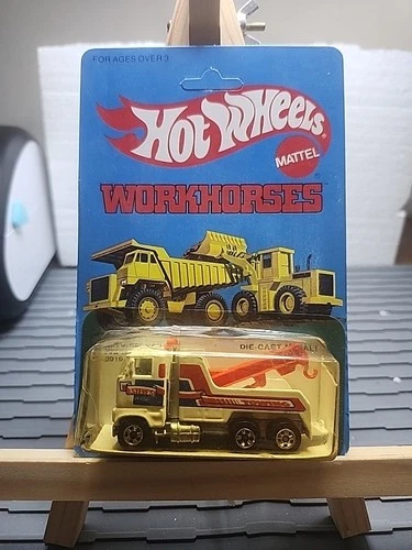 Vintage 1983 Hot Wheels Workhorses Rig Wrecker #3916 ,Unpunched, Cracked Blister