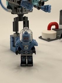 Retired Lego Set #70901 Mr. Freeze Ice Attack