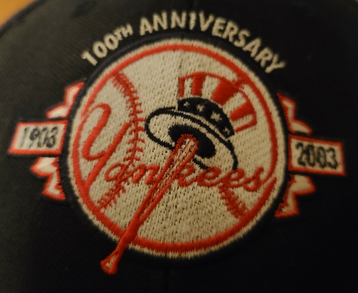 New Era New York Yankees Black/Pink Love Heart 100th Anniversary