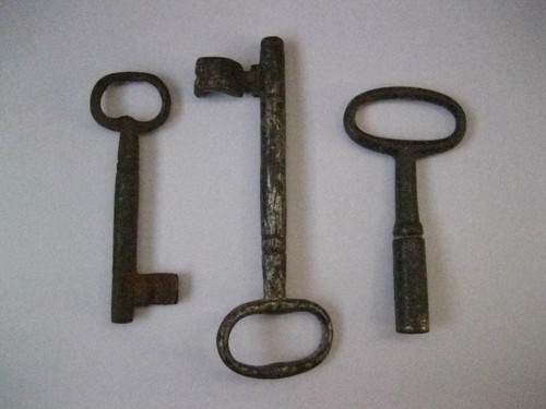 Cast Iron Keys - Skeleton Keys Old Locks & Clock Key - Picture 4 of 9
