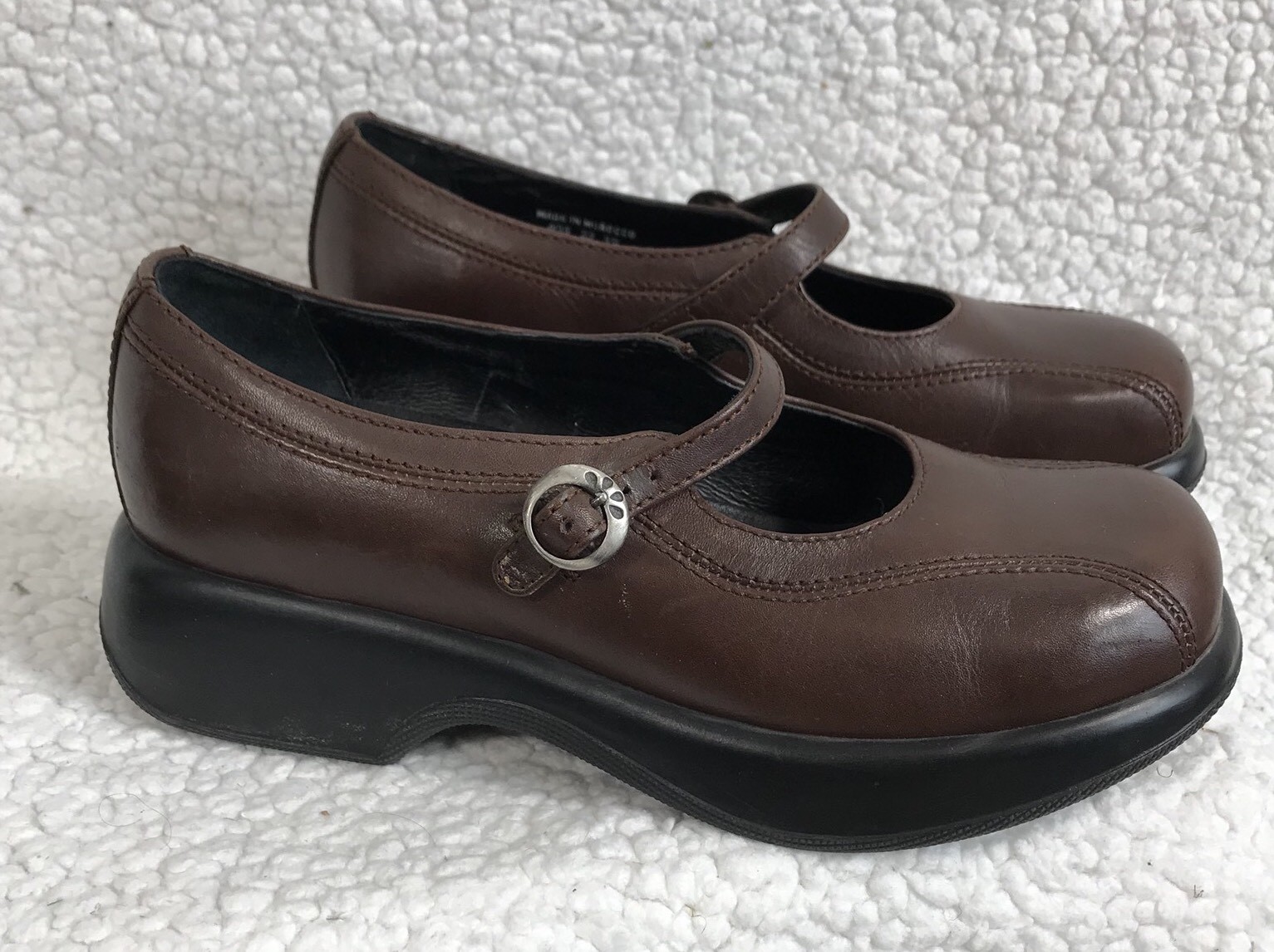 Dansko Brown Leather Mary Jane A05 Occupational Clogs Size 39 EU/ 8.5-9 US Dansko Brown Leather Mary Jane A05 Occupational Clogs Size 39 EU/ 8.5-9 US