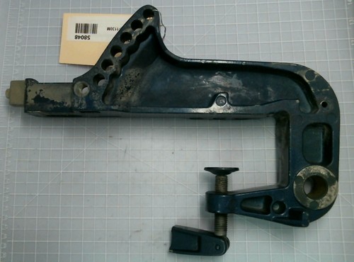 Nissan 3C862-1130M 3C8621130 Left Stern Bracket 3C862-1000M Clamp Screw - Used - Foto 2 di 4