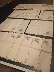 Vintage unused embroidered linen runner, 8 placements & 8 napkins, gray scallops