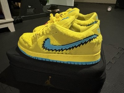 Nike Dunk Low SB x Grateful Dead Yellow Bear Size 9