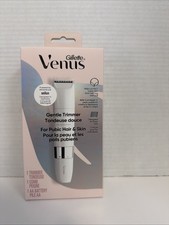 Venus for Pubic Hair & Skin Gentle Trimmer + 1 Attachment Comb