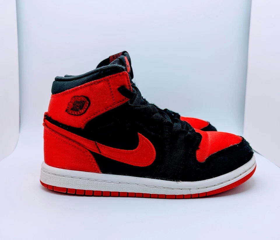 Used Size 10c Air Jordan 1 Satin Bred 2023 Toddler Sneaker - Image 3 of 4