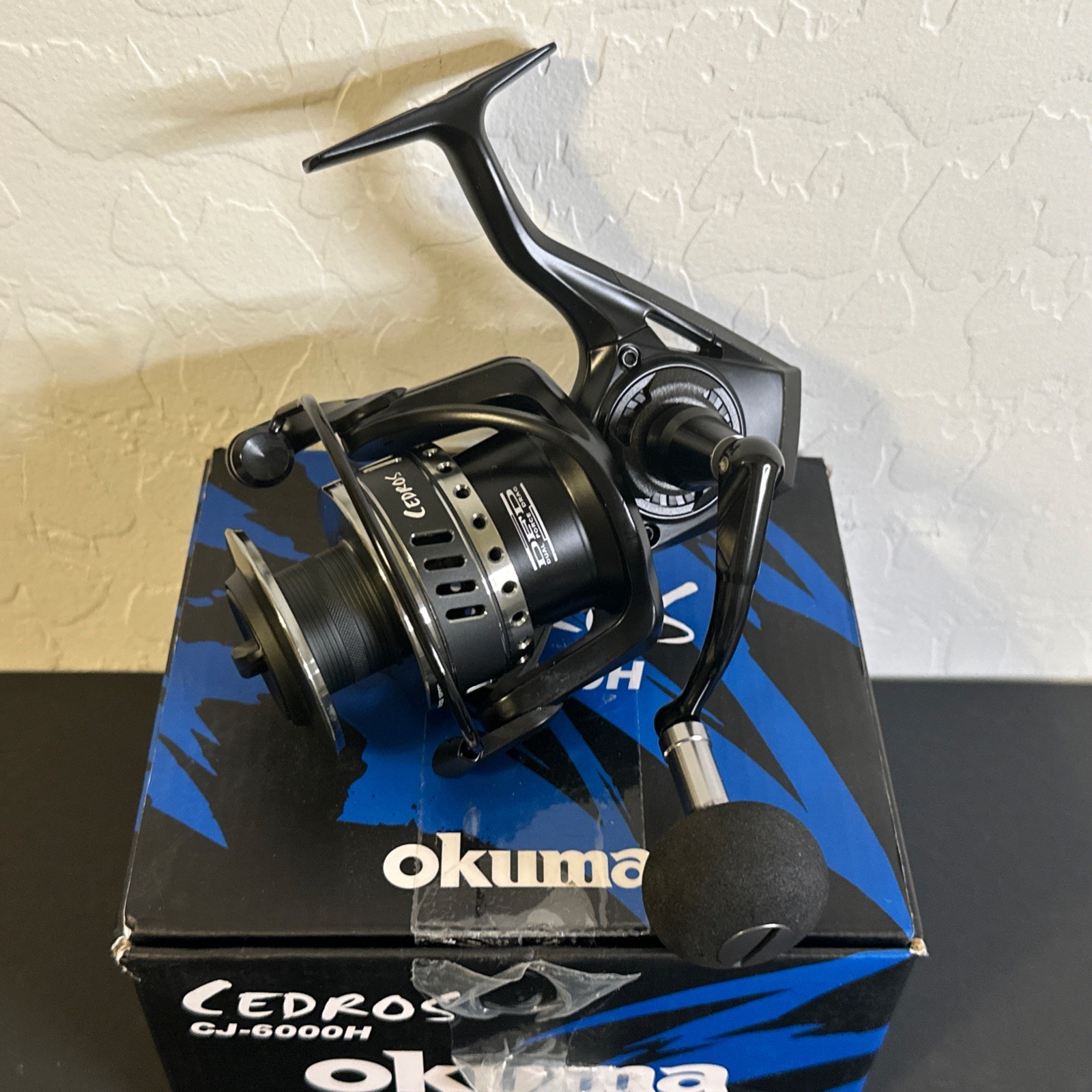 Okuma CJ-6000H Cedros Spin Reel