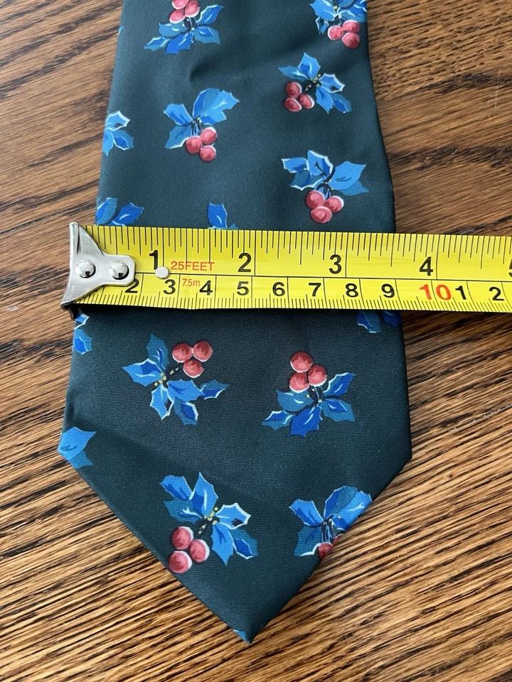 Vintage Surrey Berries Floral Leaf Geo Polyester Tie Retro 60s 70s Made in USA - Image 2 of 4