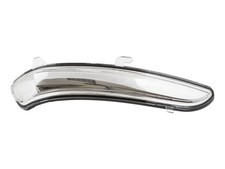 Peugeot 208 2012 - rechter Blinker im Spiegel