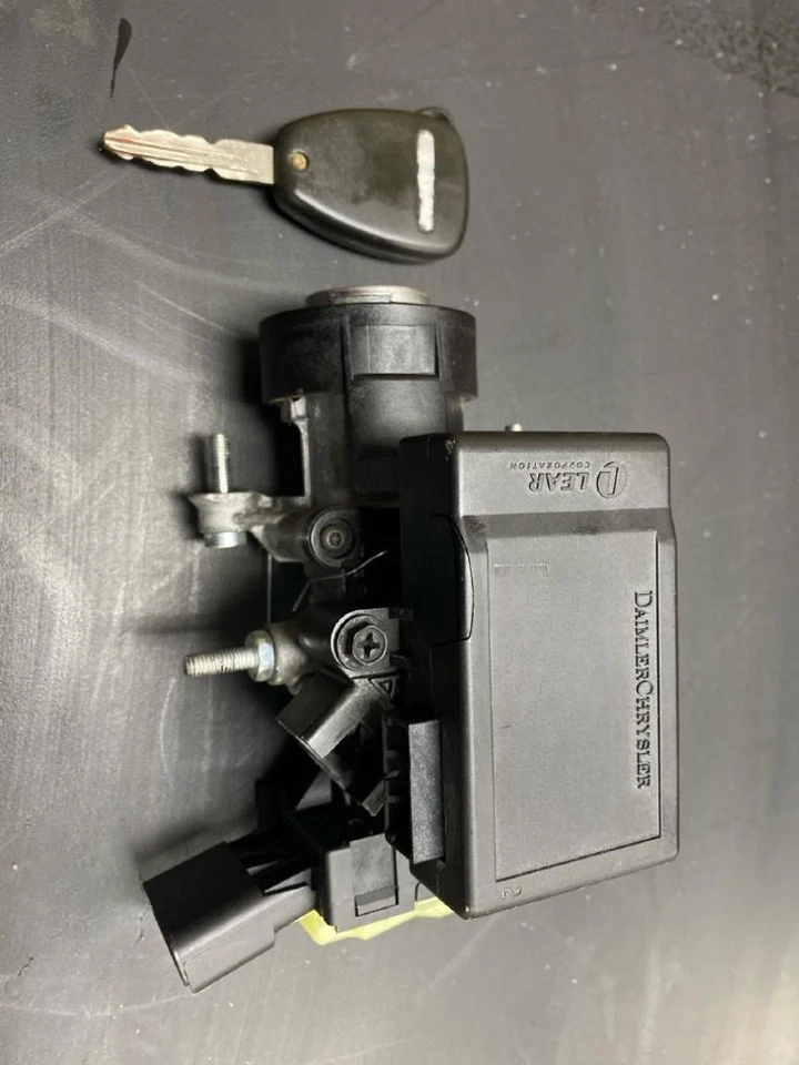 2005-2008 Dodge Magnum Ignition Switch Lock Cylinder With Key With Warranty Oem Foto 2 de 4