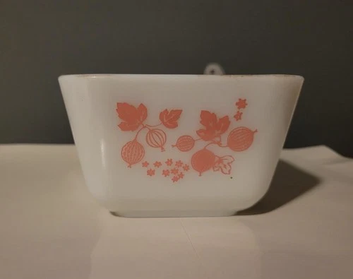 VTG Pyrex Pink Gooseberry 1.5 Pint 0502 Refrigerator Dish NO LID