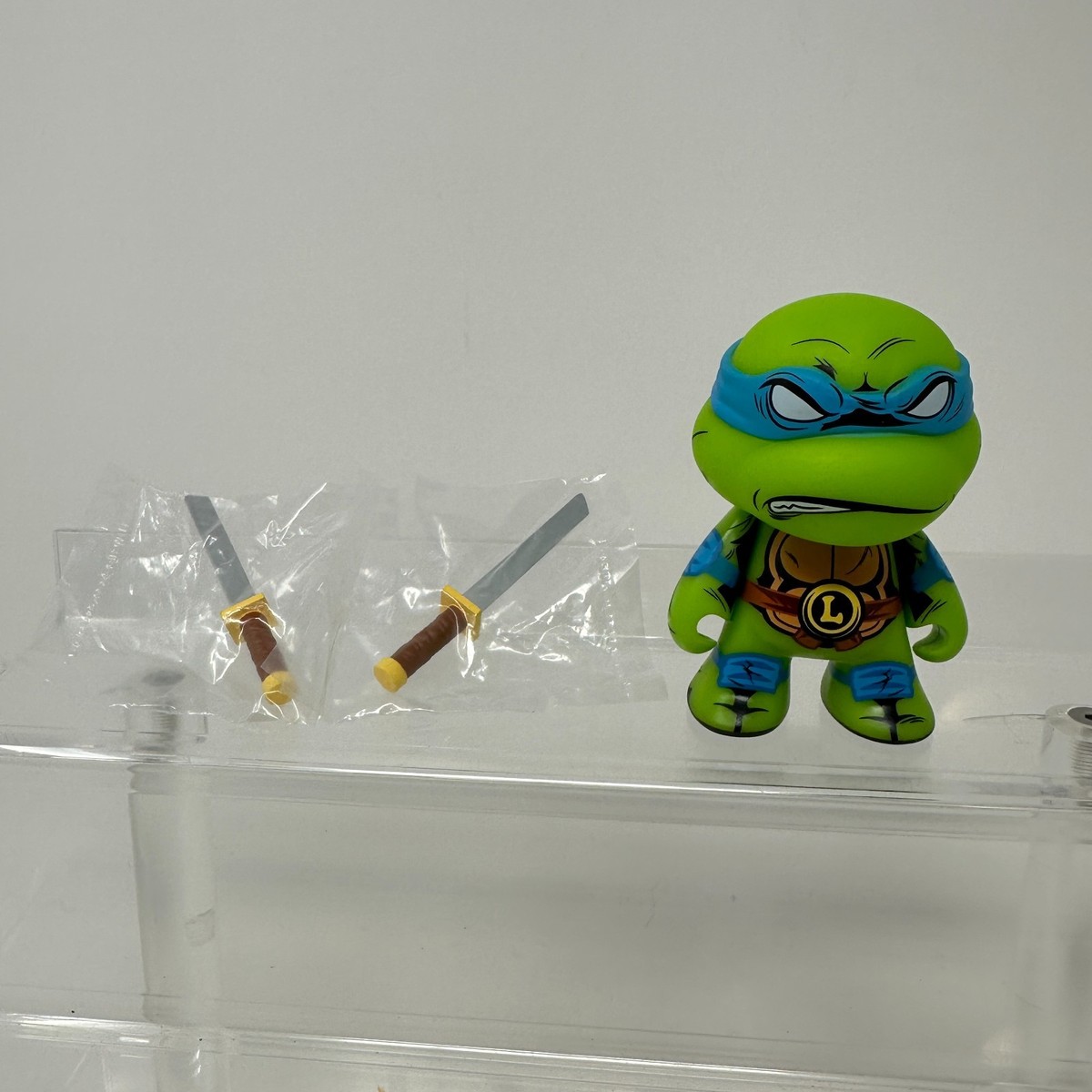 Kidrobot Teenage Mutant Ninja Turtle Shell Shock Leonardo Figure w