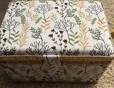 NEW Sewing Box with Accessories - Sew Basket, Organizer Tray Compartments, D&D