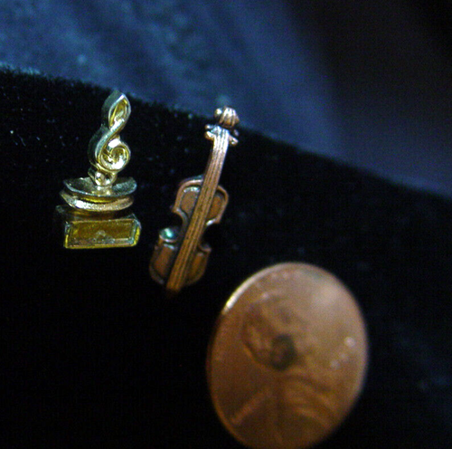 TINY Treble CLEF MUSIC NOTE+VIOLIN TIE TACKS or LAPEL PINS/ 2 SWANK VTG - Picture 4 of 7
