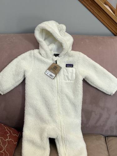 Patagonia Baby Furry Friends Birke weiß Wimpelkette 6-12 Motten neu mit Etikett