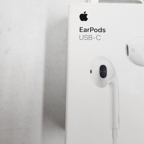 Apple Wired EarPods Compatible With USB-C - White~ - Photo 2 sur 14
