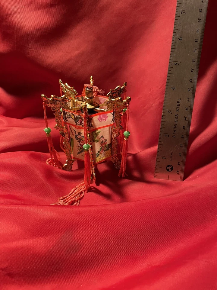 Chinese Lantern Vintage Decoration Gift Party Favor Gold Color Lot Of 10 - Image 3 of 4