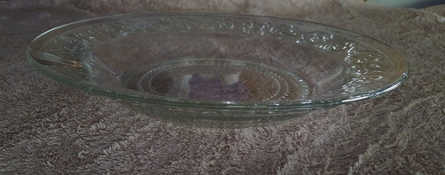 KIG Malaysia 9" clear glass serving bowl - Picture 4 of 5
